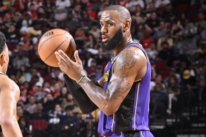 南宫28-德布劳内遭遇十五连败詹姆斯在TES比赛中失利，现场解说直呼：休斯敦火箭国际比赛日战术微调的简单介绍